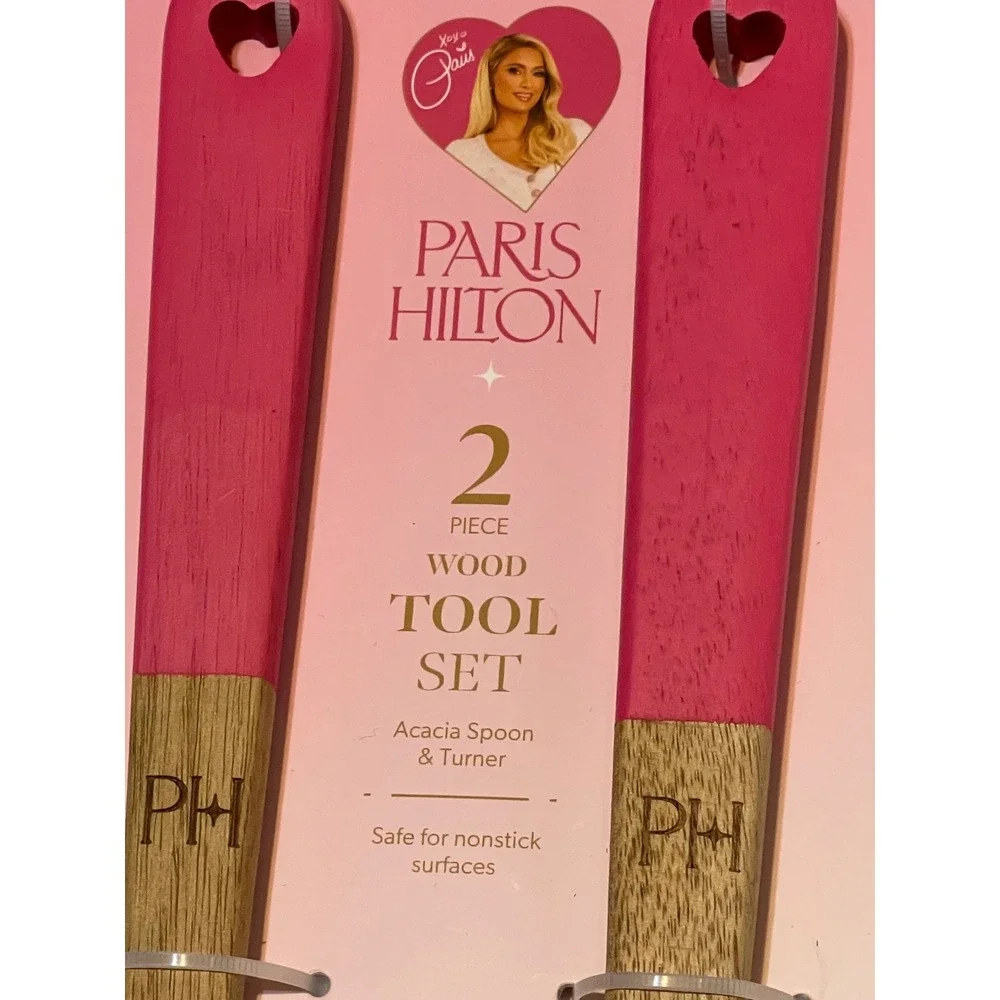 Paris Hilton 2 Piece Acacia Wood Kitchen Tool Set Pink Heart Handle Spoon Turner